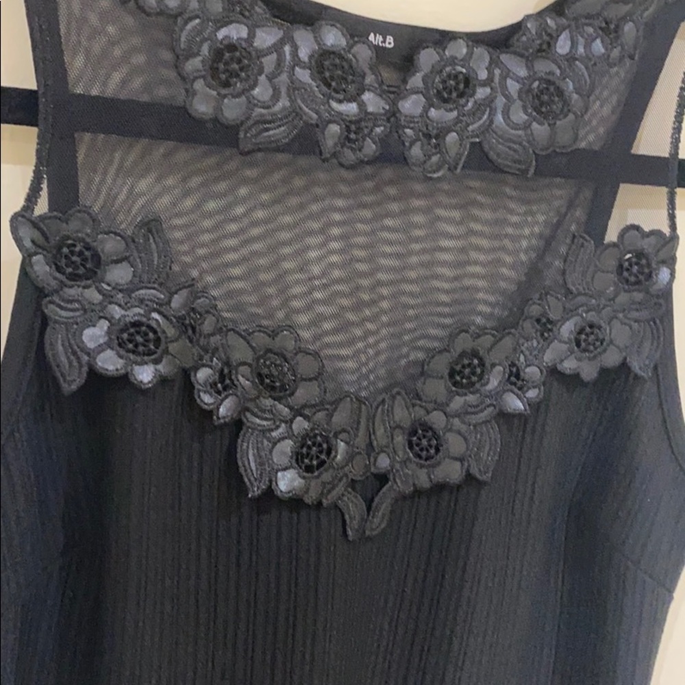 Dress - Picture 3 of 5